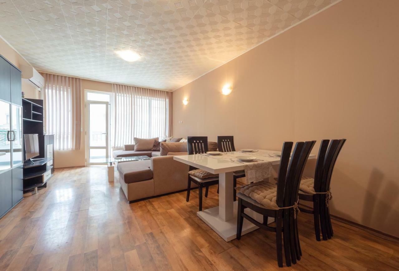Green House Burgas City Exterior foto